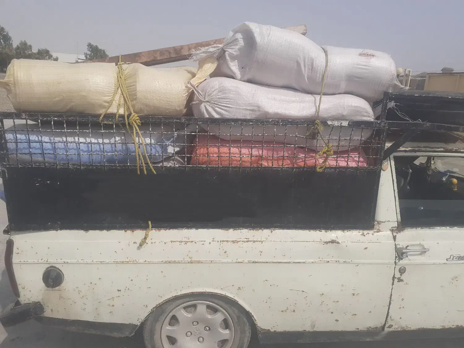 حمل بار با وانت بار کدخدایی.واساس کشی منزل|خدمات حمل و نقل|چابهار, |دیوار