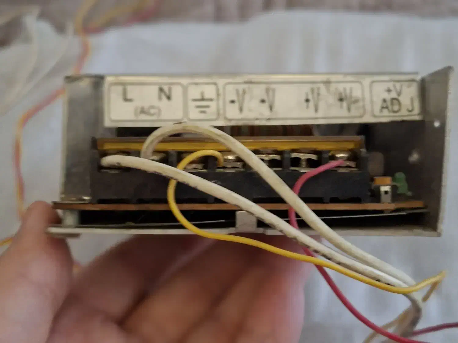 آداپتور ۱۲ ولت ۱۵ آمپر|قطعات و لوازم جانبی رایانه|رشت, علی آباد|دیوار