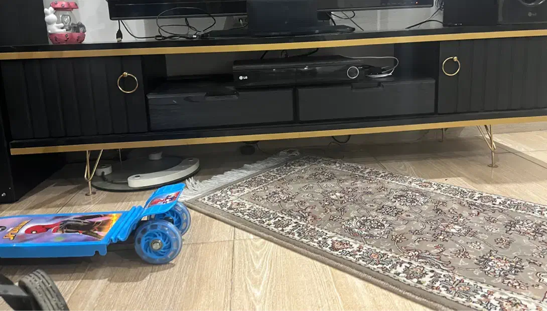 میز تلوزیون و کنسول مشکی|بوفه، ویترین، کنسول|تهران, مشیریه|دیوار