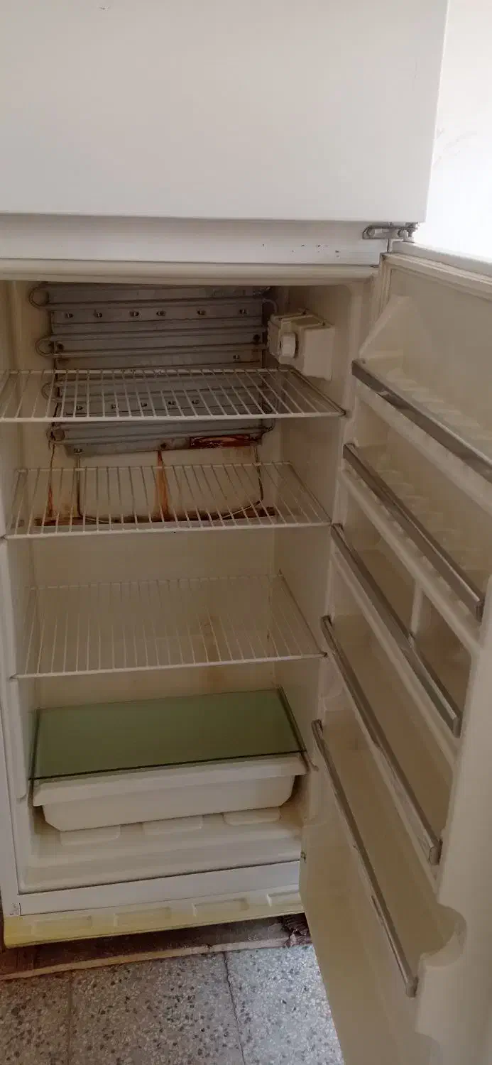 یخچال فریزر سالم EMERSUM|یخچال و فریزر|اصفهان, کوی شهید کشوری|دیوار