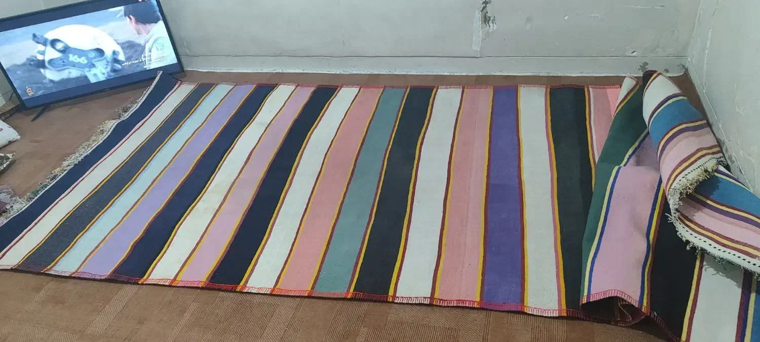 گلیم دست باف|گلیم، جاجیم، گبه|شیراز, شریف‌آباد|دیوار