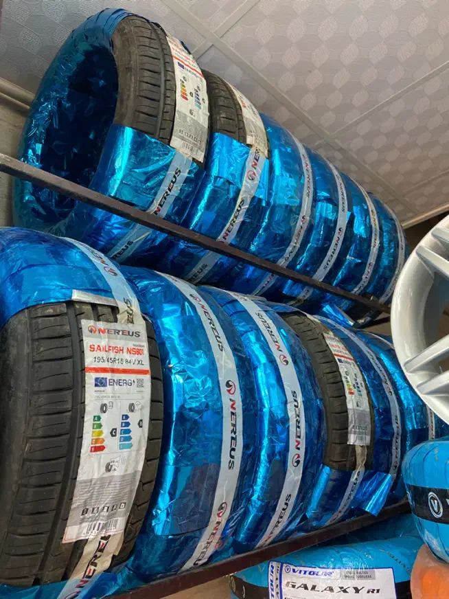 لاستیک فاق کوتاه ۱۹۵/۴۵/۱۶|قطعات یدکی و لوازم جانبی|رشت, کوی غلام نیا|دیوار