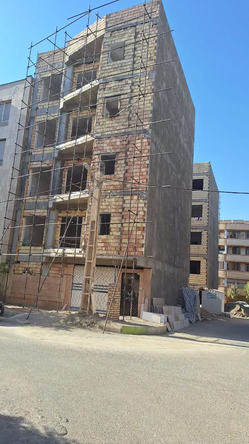 کارگر ساختمانی دونفر جهت  کشیدن  مصالح|استخدام معماری، عمران و ساختمانی|نظرآباد, شهرک فرهنگیان|دیوار