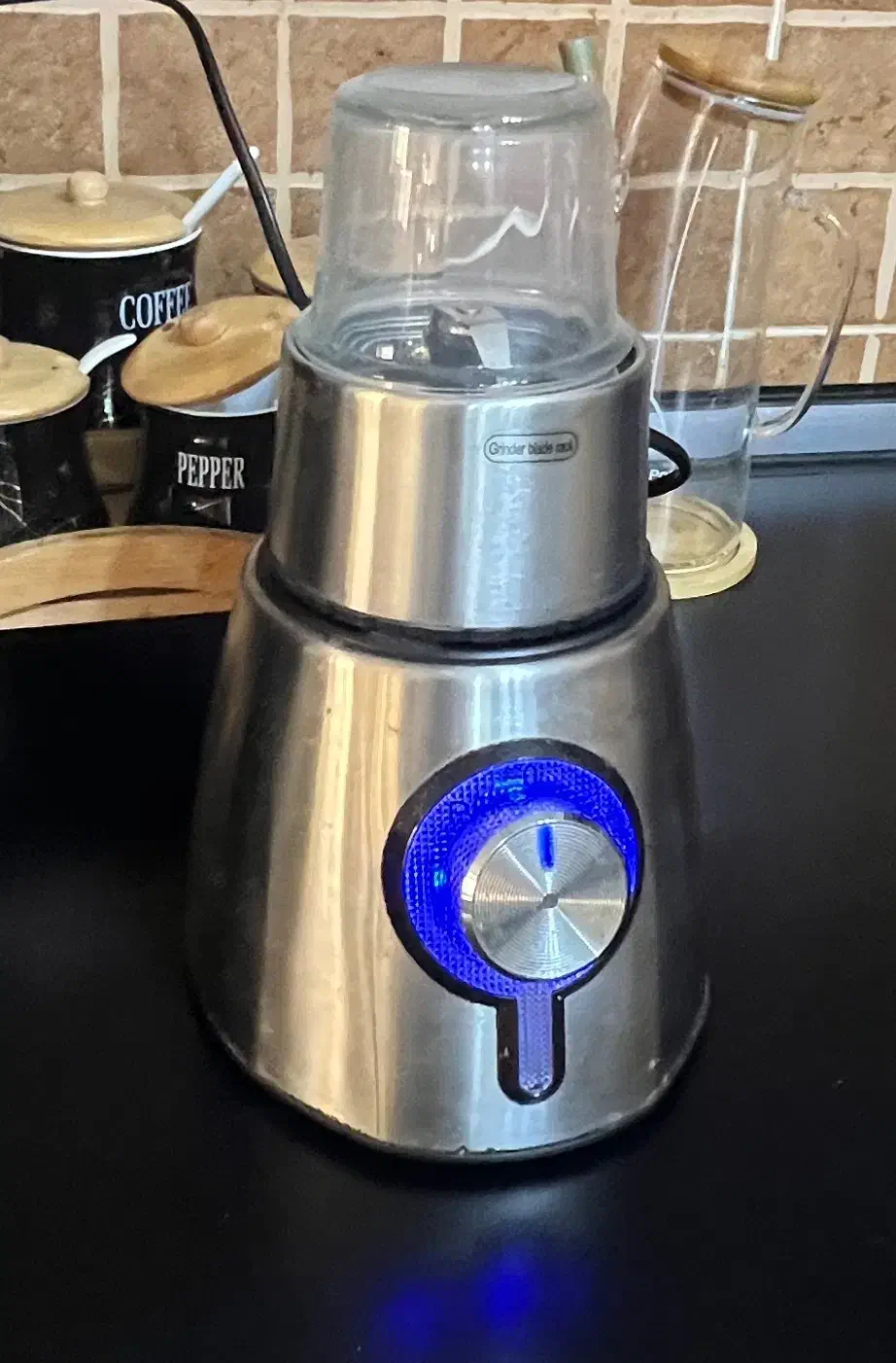 آسیاب|خردکن، آسیاب، غذاساز|قشم, |دیوار