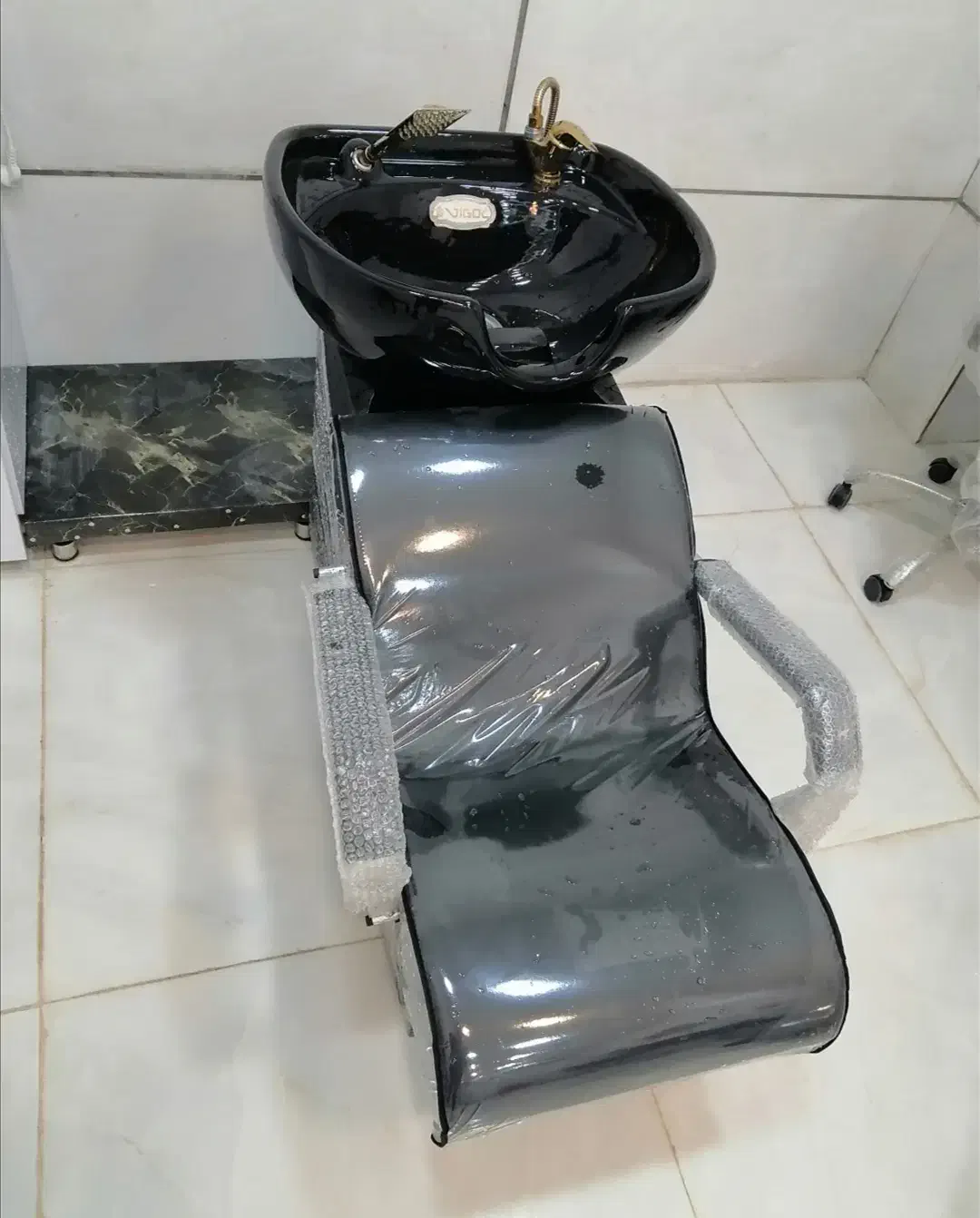 وسایل آرایشگاه زنانه|آرایشگاه و سالنهای زیبایی|مرودشت, کوشک|دیوار