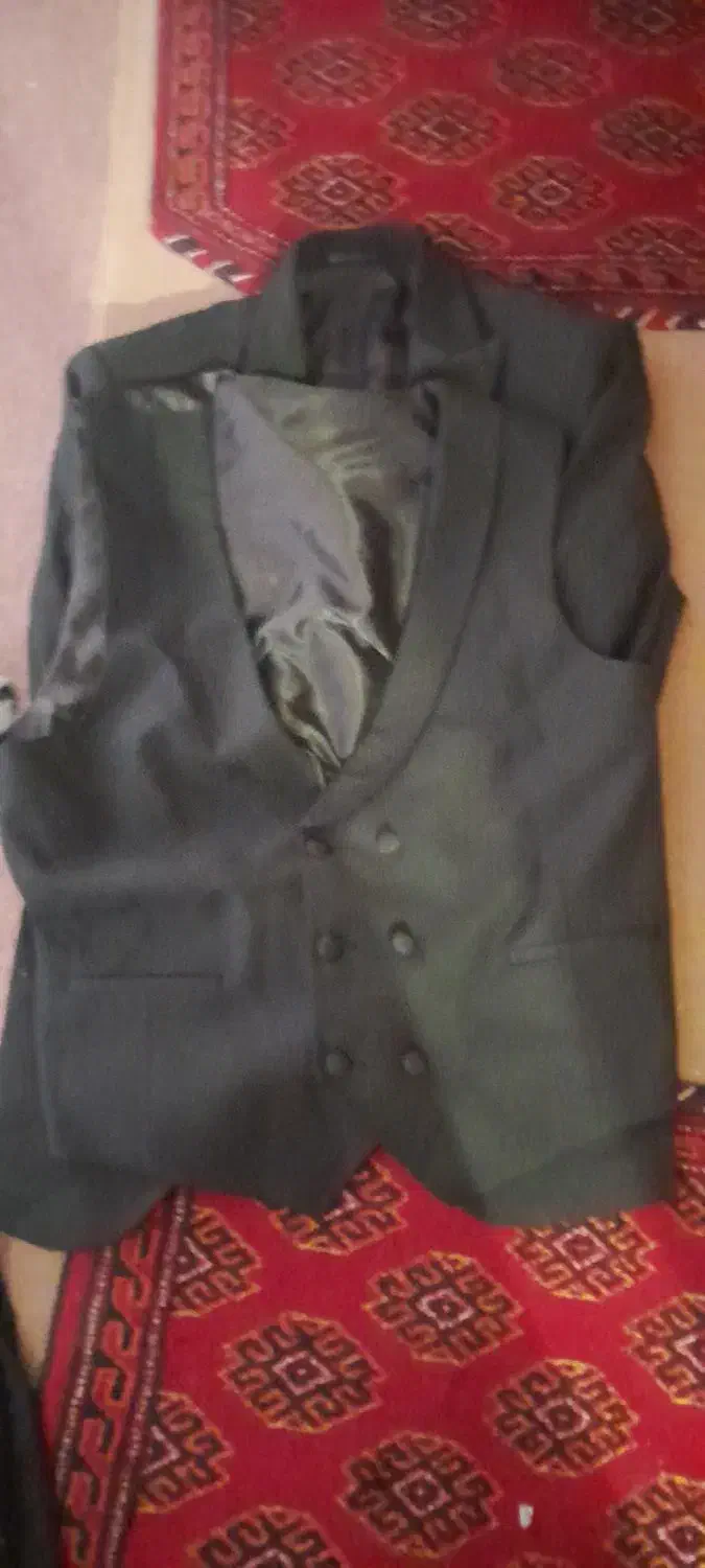 کت و شلوار|لباس|کلاله, |دیوار