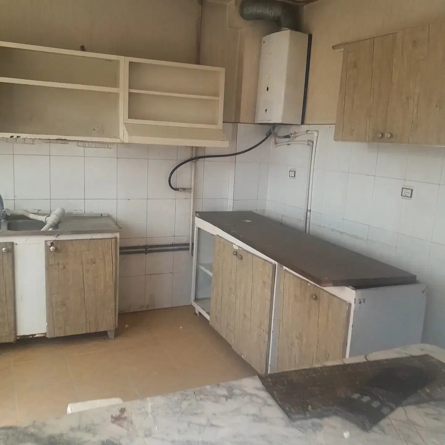 اپارتمان طبقه دوم ۲خواب ۹۰متر|اجارهٔ آپارتمان|مشهد, شهید مطهری|دیوار