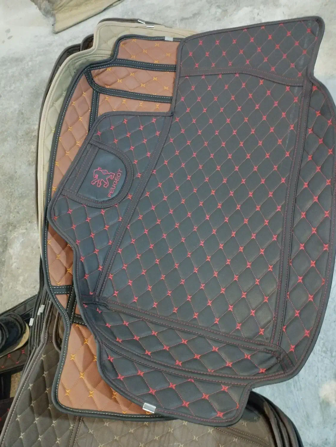 برشکار  آقا گلدوزی خانم یا آقا|استخدام صنعتی، فنی، مهندسی|ری, شهرک نظامی|دیوار