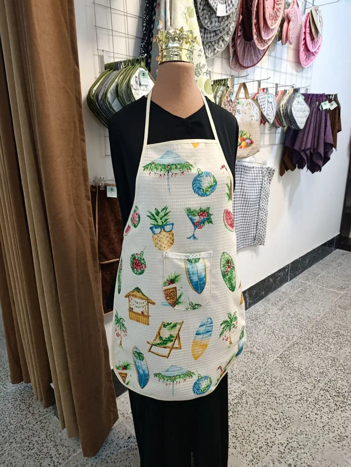 سرویس آشپز خانه.پیشبند|سفره، حوله، دستمال آشپزخانه|گرگان, |دیوار