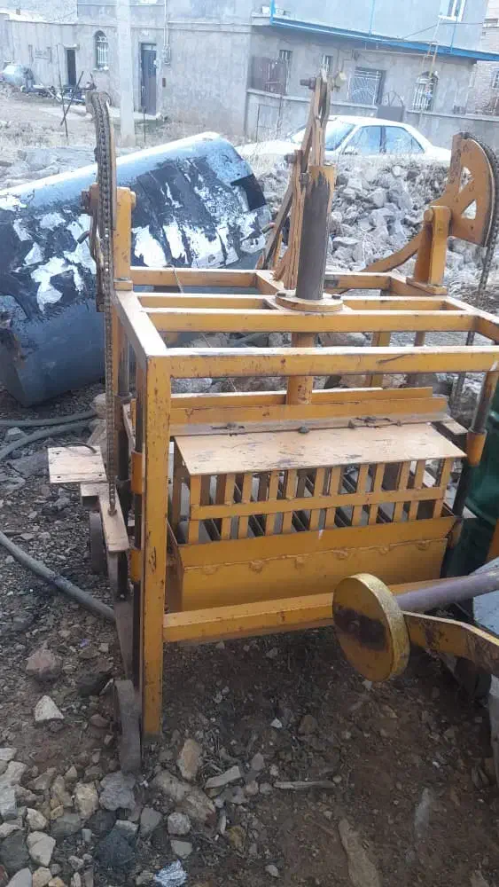 فروش ۲عدد دستگاه بلوک زنی،۱عدد بالابر،۱عدد خراط|مصالح و تجهیزات ساختمان|سروآباد, |دیوار