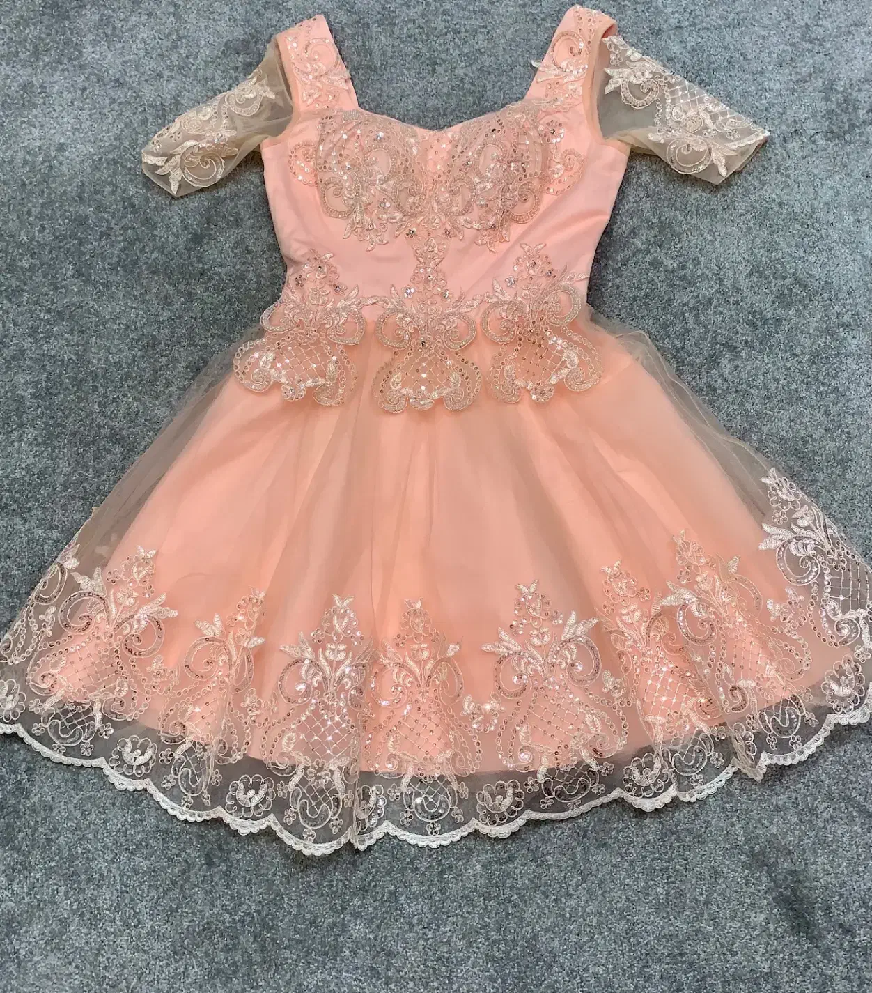 پیرهن مجلسی فوق العاده شکیل و پر کار   کاملا نو|لباس|گرگان, |دیوار