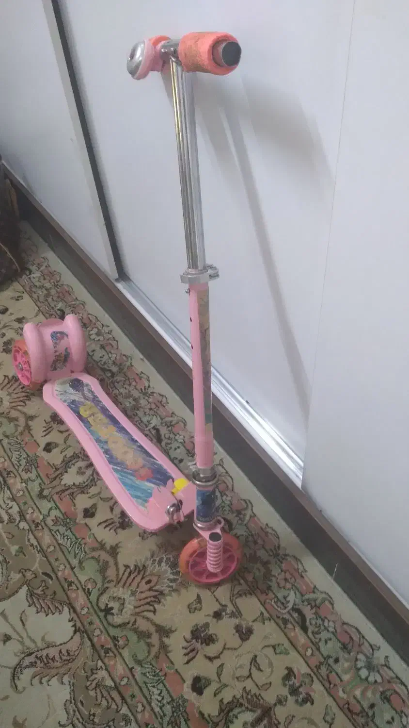 اسکوتر دخترانه|دوچرخه، اسکیت، اسکوتر|قم, باجک سه|دیوار