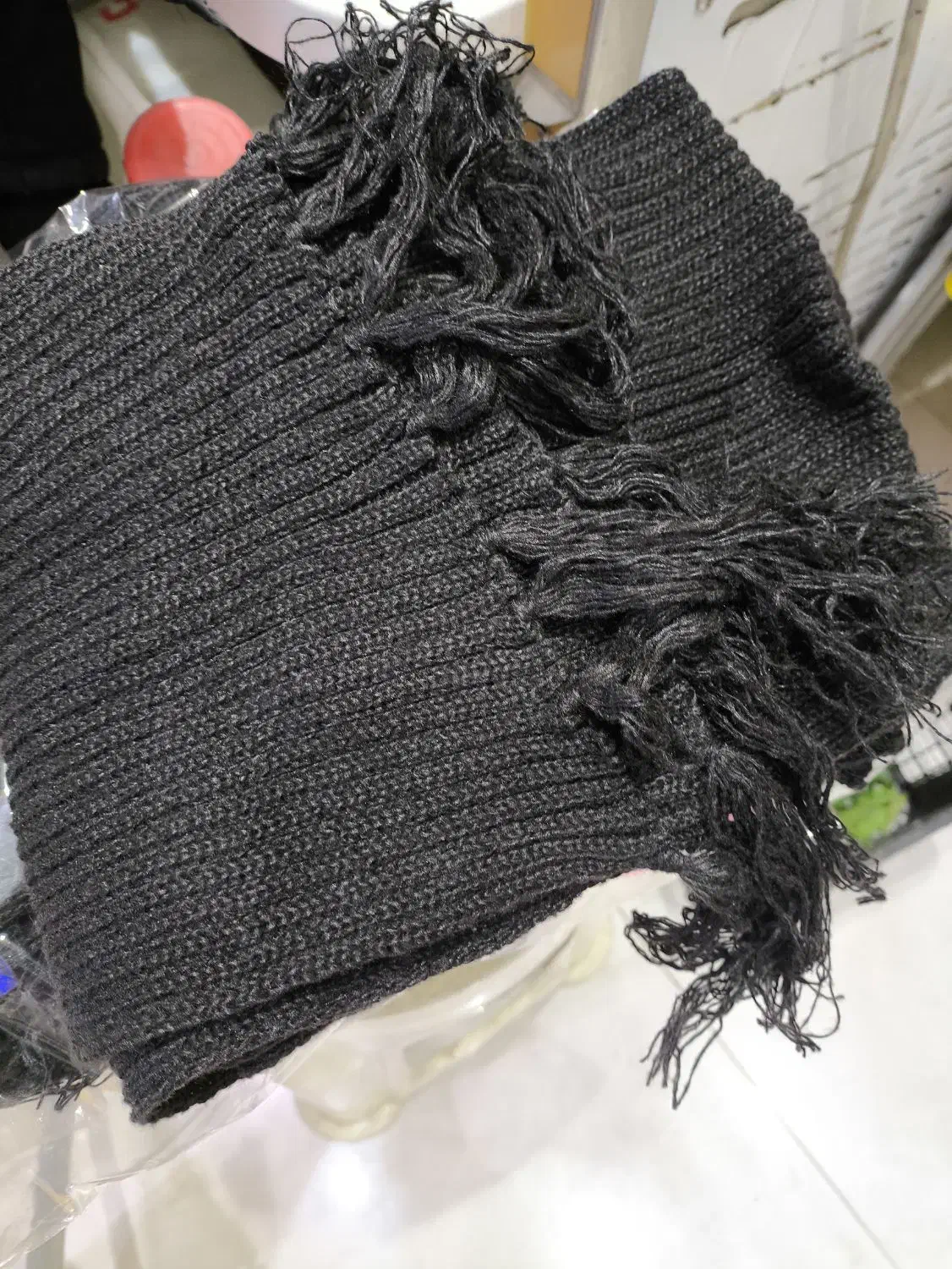 کلاه-شال گردن|کیف، کفش، کمربند|شیراز, زند|دیوار