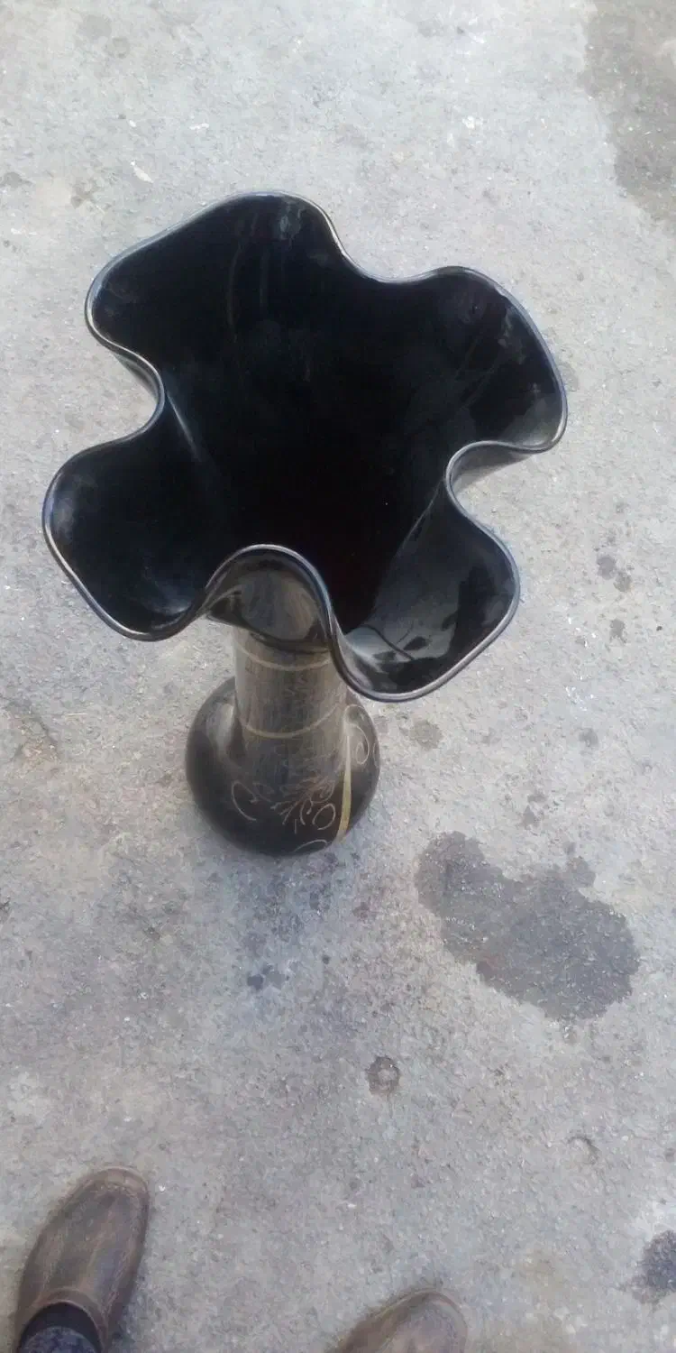 گلدان وکمی گلدان گلی ویک کوله پشتی سربازی|صنایع دستی و سایر لوازم تزئینی|سلماس, |دیوار