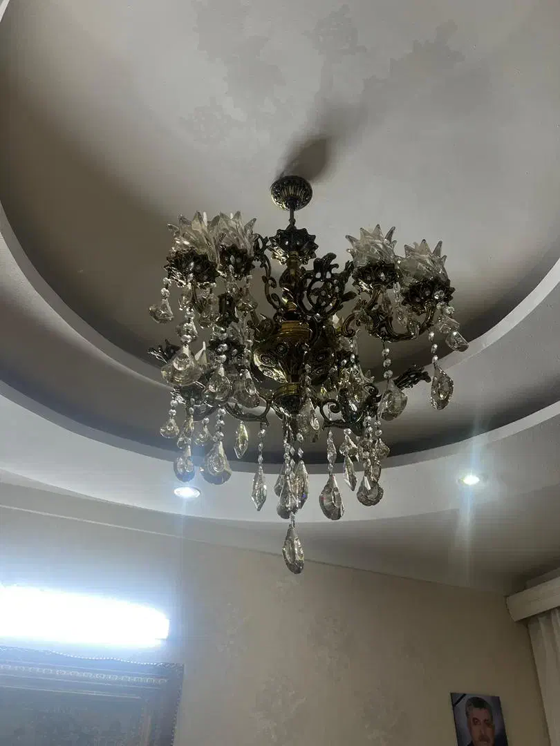 لوستر تمام برنجی 8 شعله در حد نو|لوستر و چراغ آویز|اردبیل, |دیوار