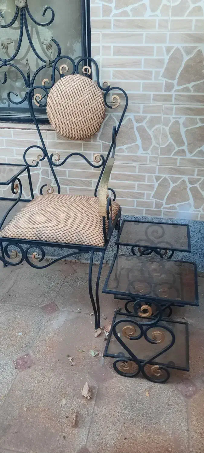 میز، و صندلی فرفورژه|صندلی و نیمکت|کرمان, |دیوار