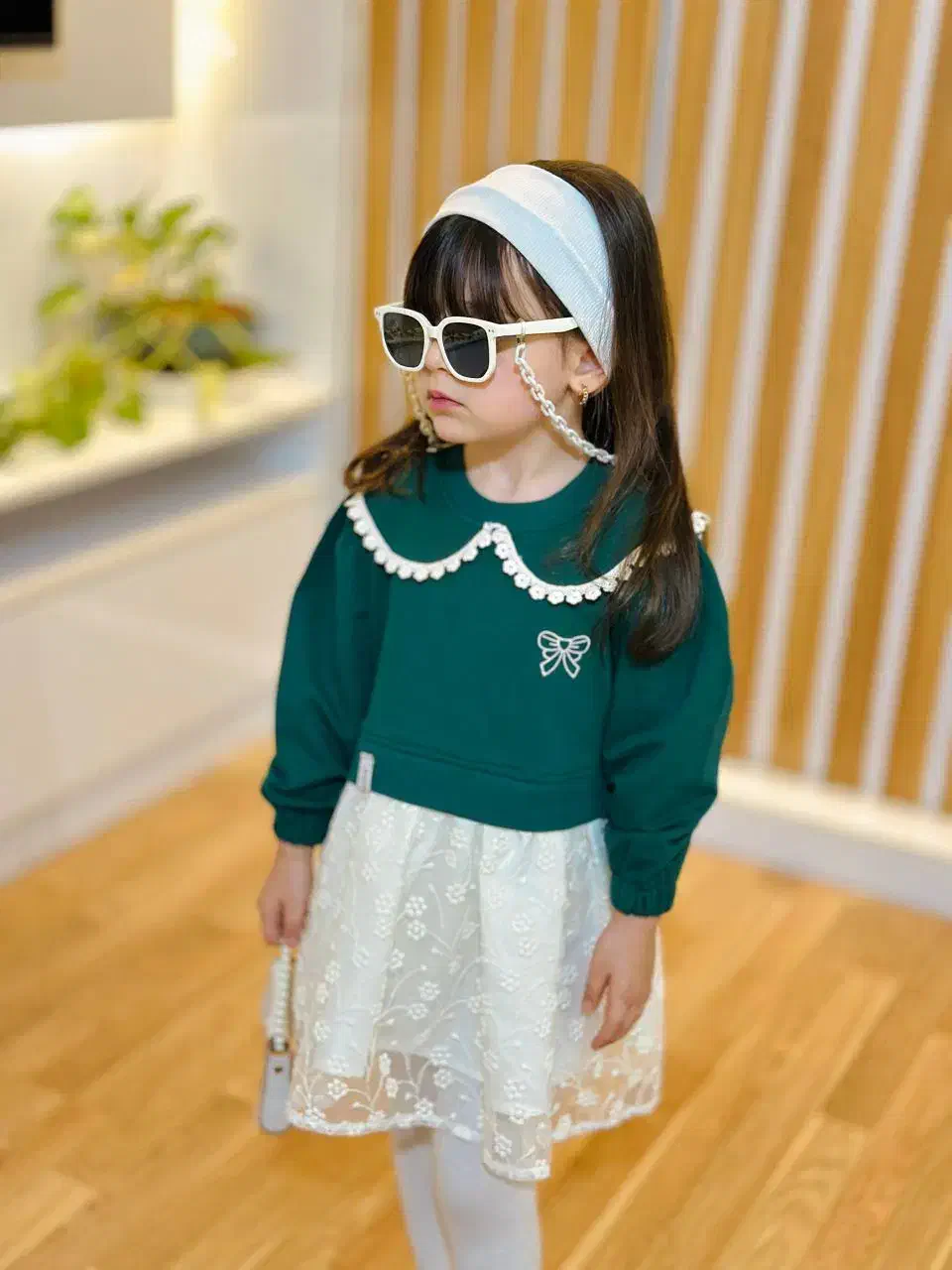 بچگانه|کفش و لباس بچه|باسمنج, |دیوار