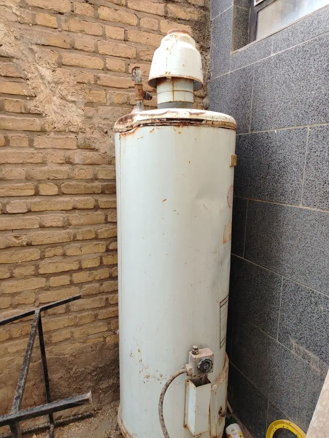 تانکر آب ورق سفید با آب گرم کن همه سلام|آبگرمکن، پکیج، شوفاژ|اردکان, |دیوار