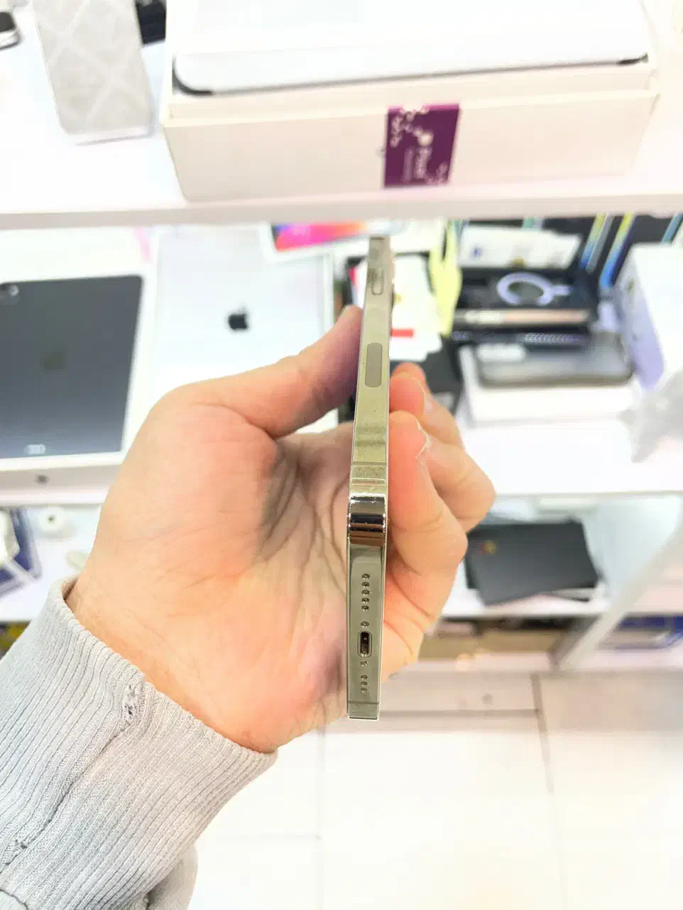 iPhone 12 Pro LLA تمیز و بدون خط‌و‌خش|موبایل|کرج, گوهردشت|دیوار