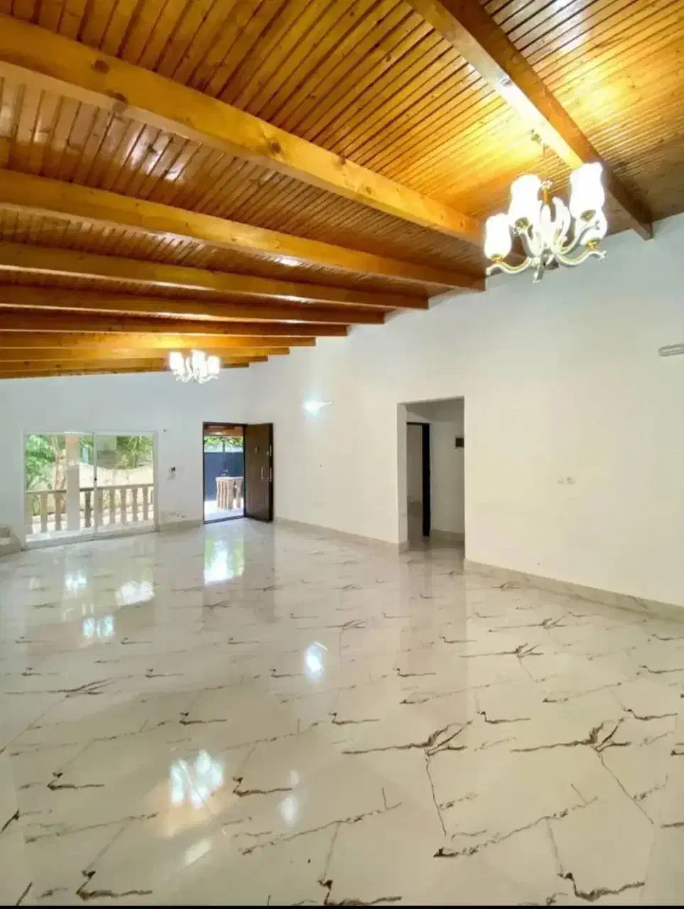 ویلا باغچه مستقل دیوار بلند Dنج و sرسبز /سنددار|فروش خانه و ویلا|چمستان, |دیوار