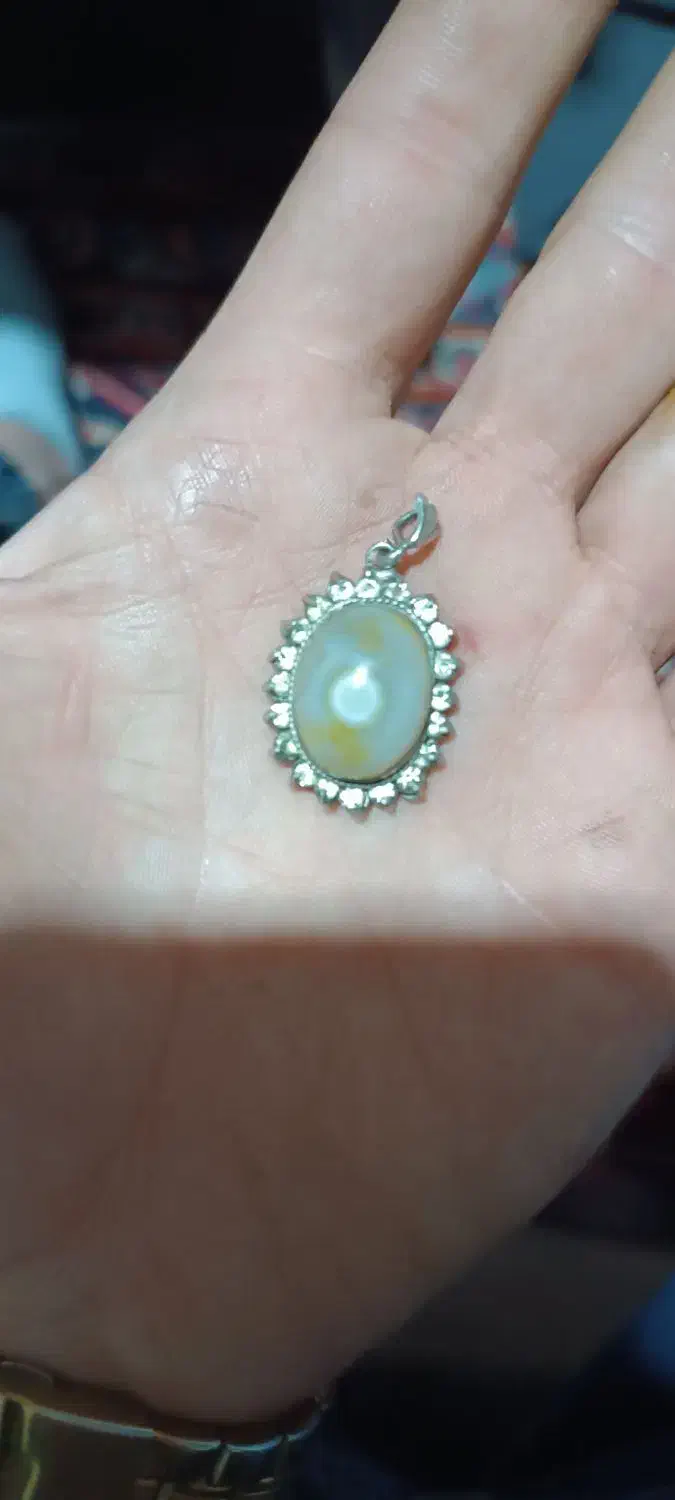 پلاک گردنبند نقره خیلی خیلی قدیمی سنگ باباقولی|جواهرات|میانه, |دیوار