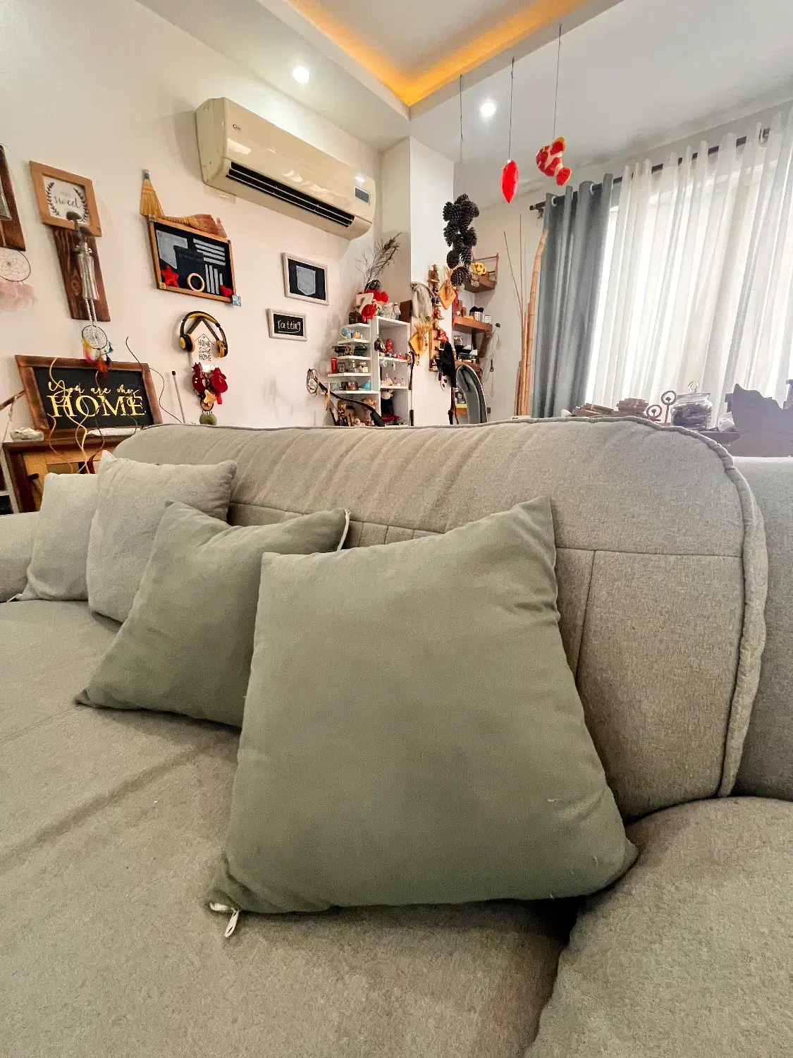 مبل ترک ۷نفره|مبلمان خانگی و میز عسلی|رشت, معلم|دیوار