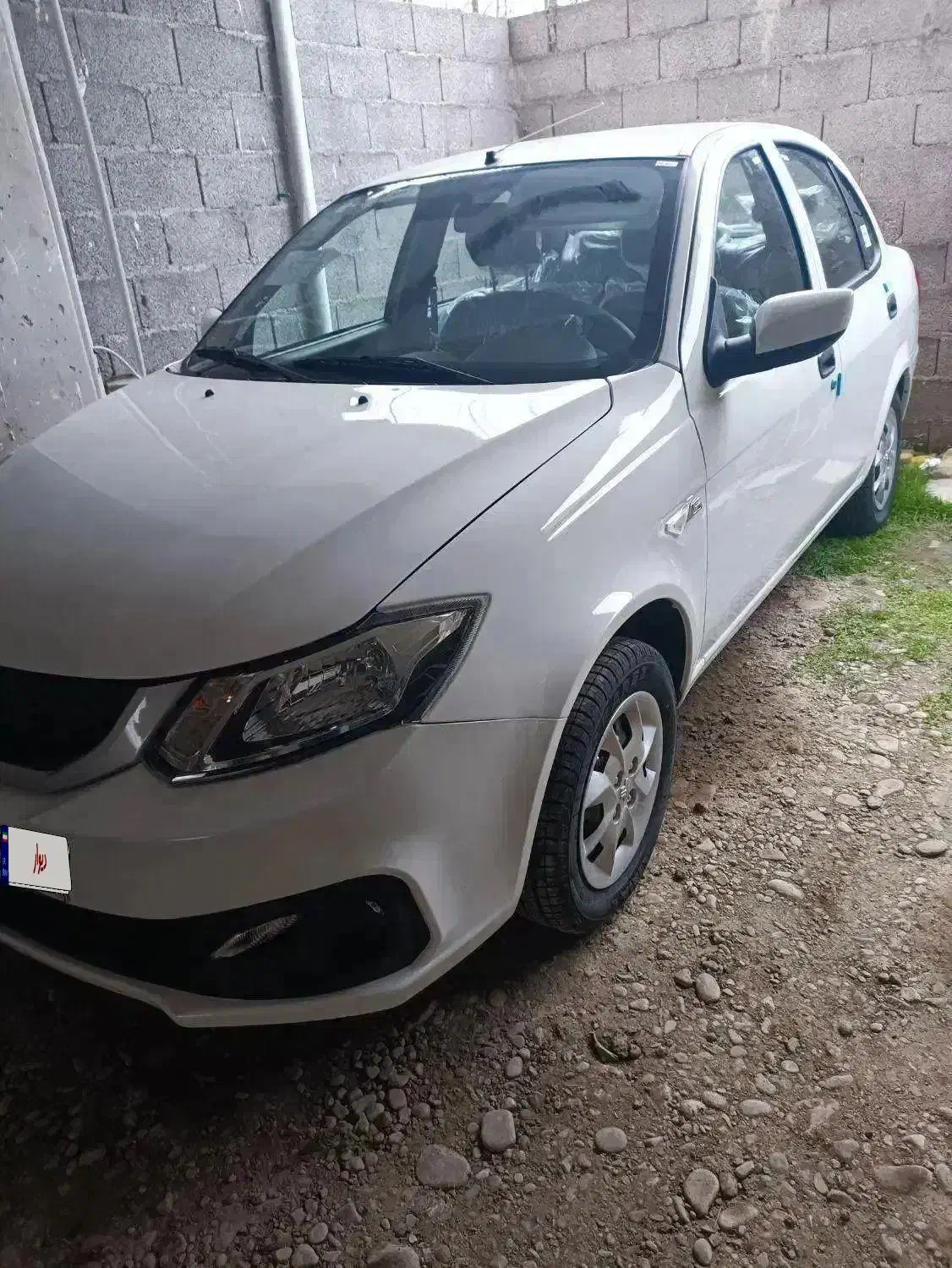 ساینا صفر|خودرو سواری و وانت|رشت, کاکتوس|دیوار