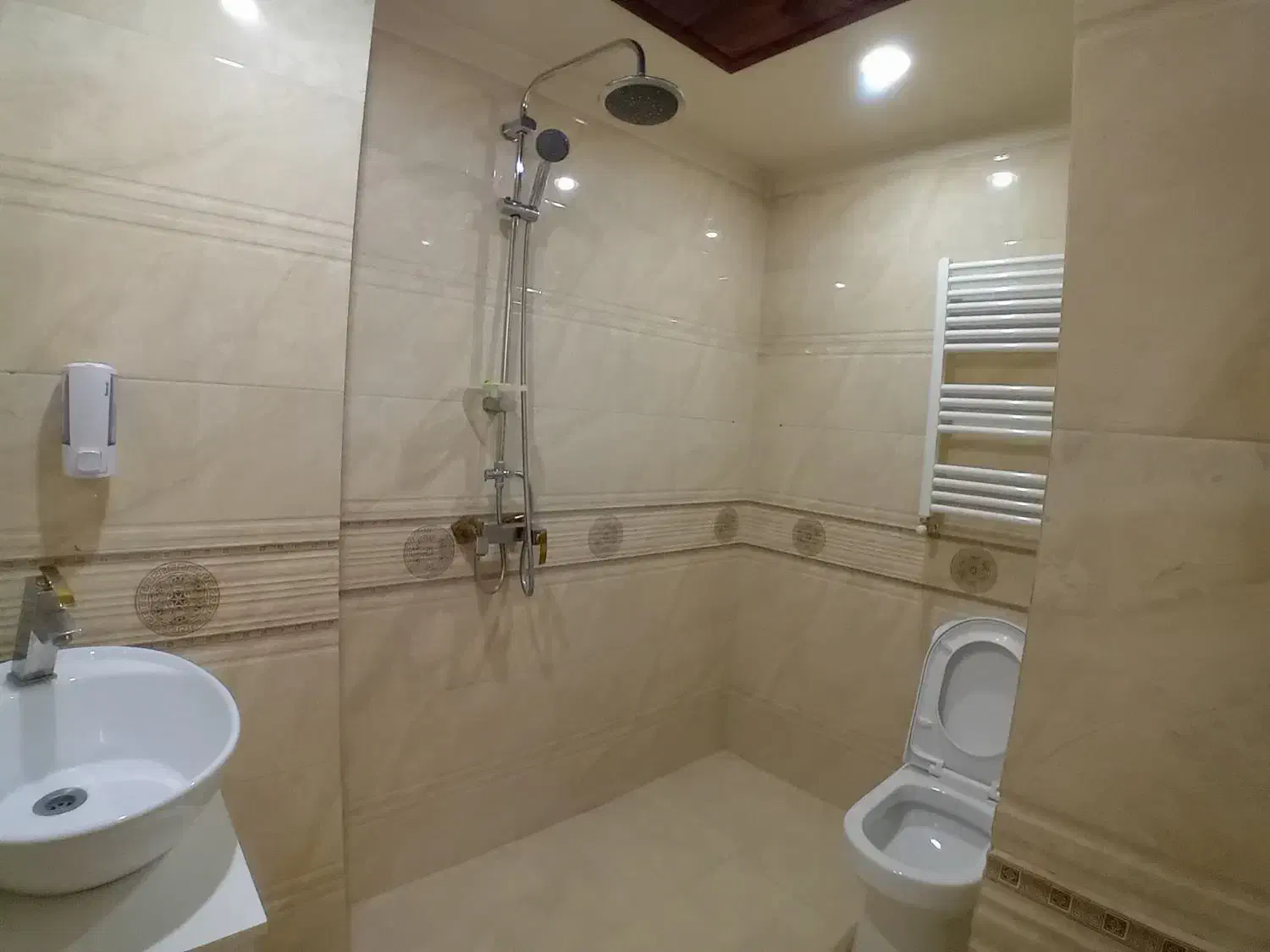 ۷۳ متر / مختص خوش سلیقه ها / مشاعات آبی