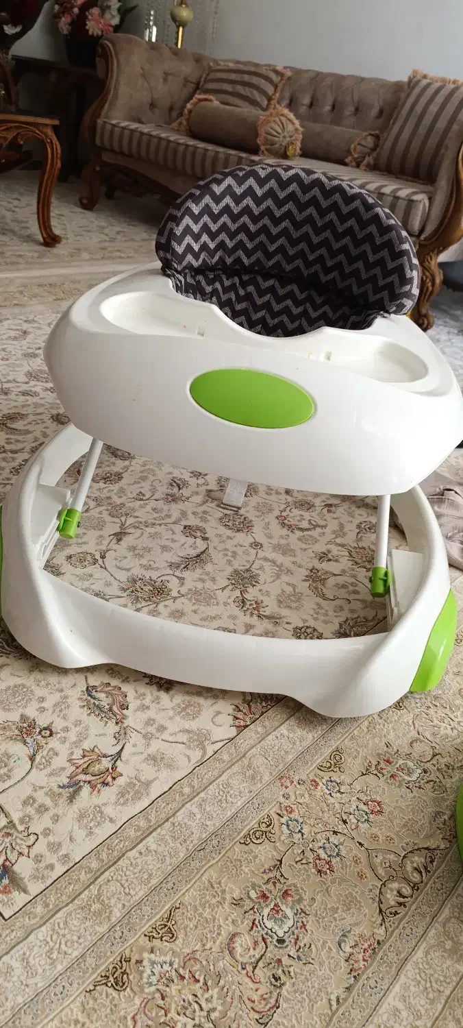 کمک مادر|تخت و صندلی بچه|نقده, |دیوار