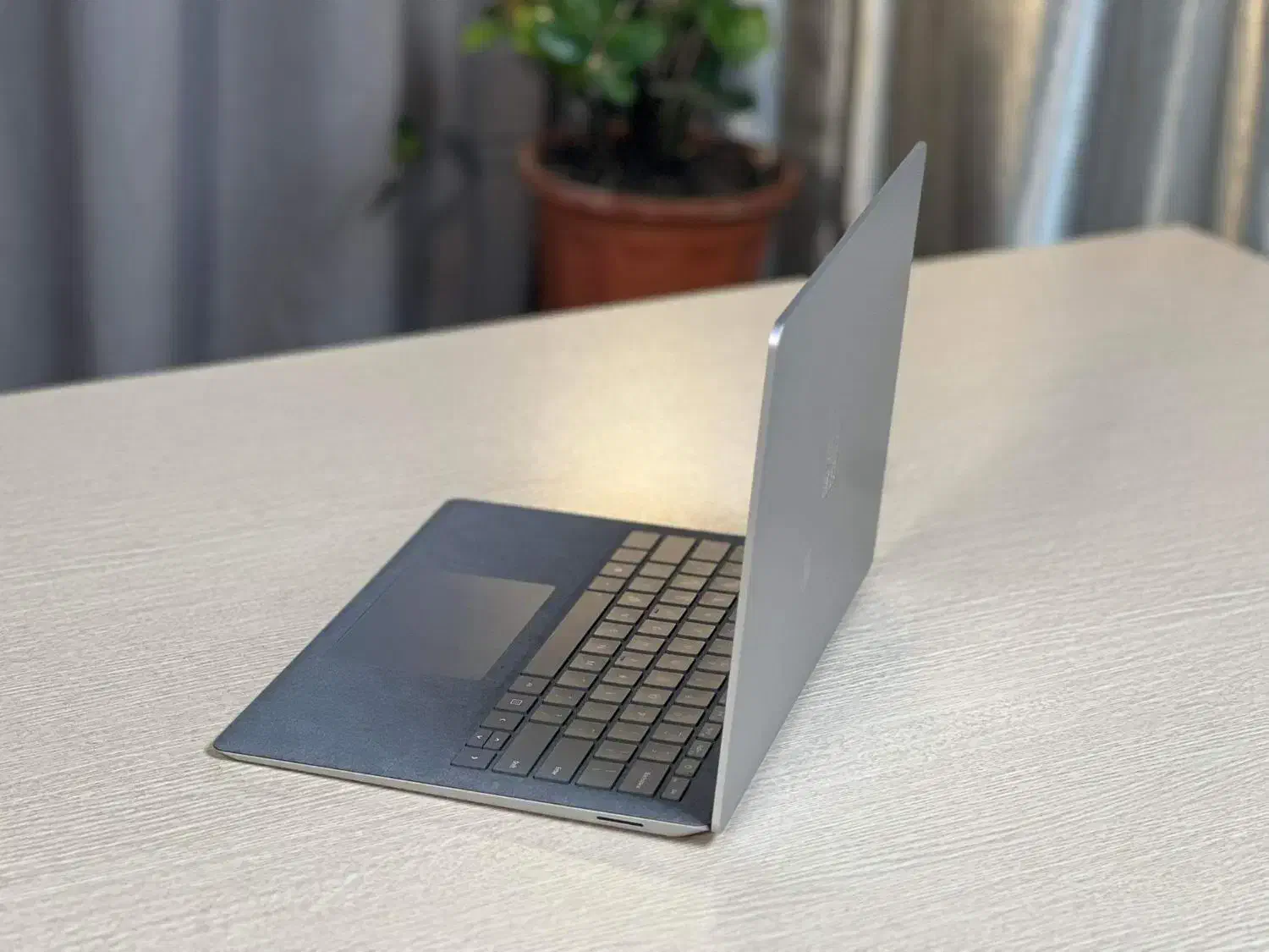 لپ تاپ Surface laptop 4 پردازنده i5 صفحه 3K لمسی|رایانه همراه|همدان, |دیوار