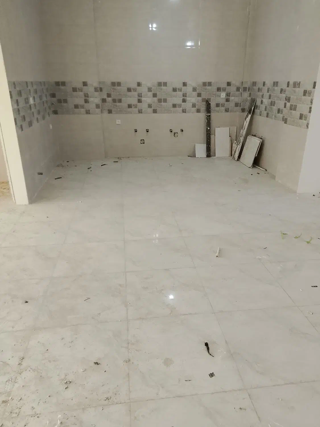 رهن واحد 120متری کلید نخورده فول امکانات