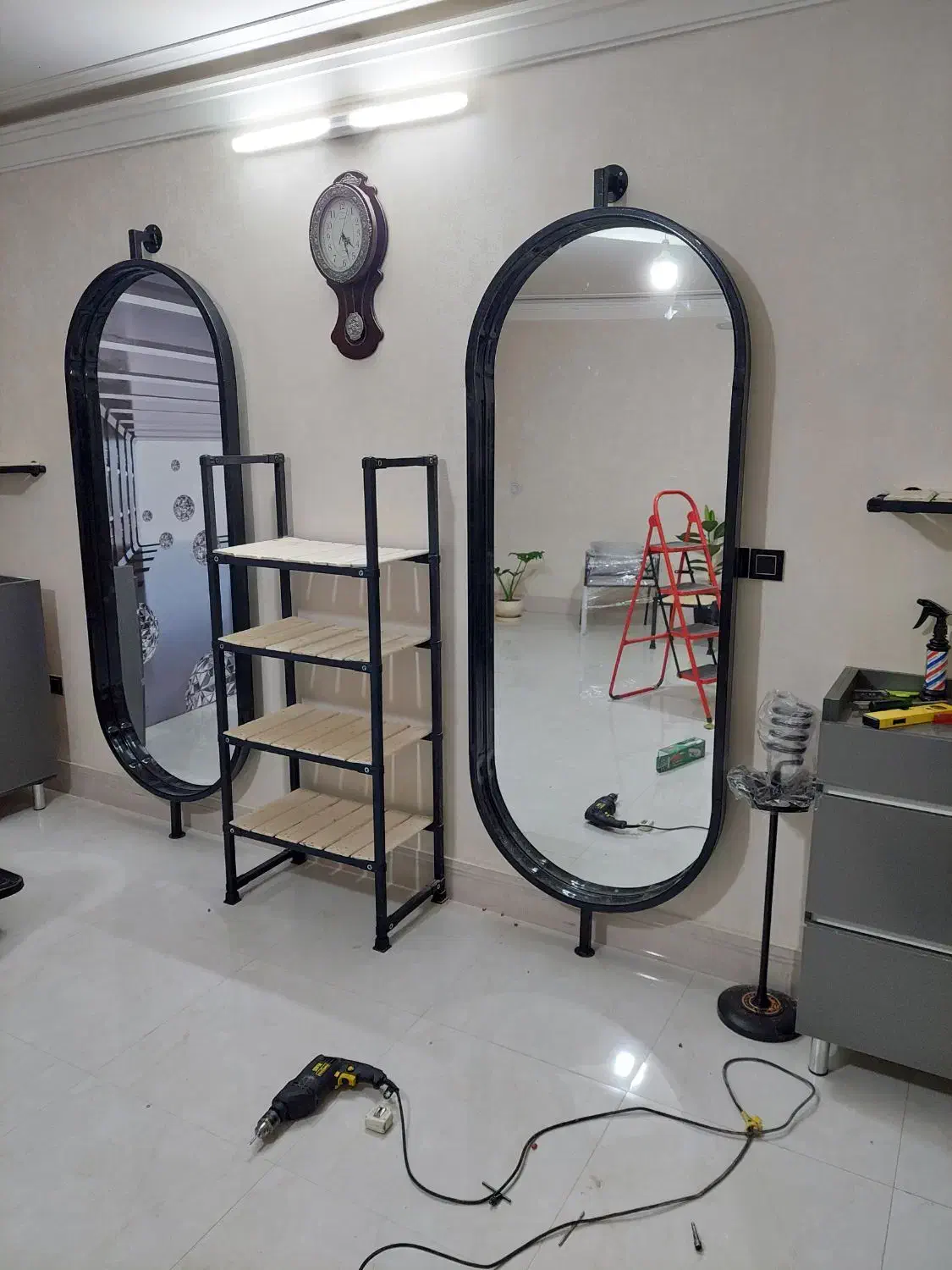 ک صندلی آرایشگری|آرایشگاه و سالن‌های زیبایی|کاشان, قطب راوندی|دیوار