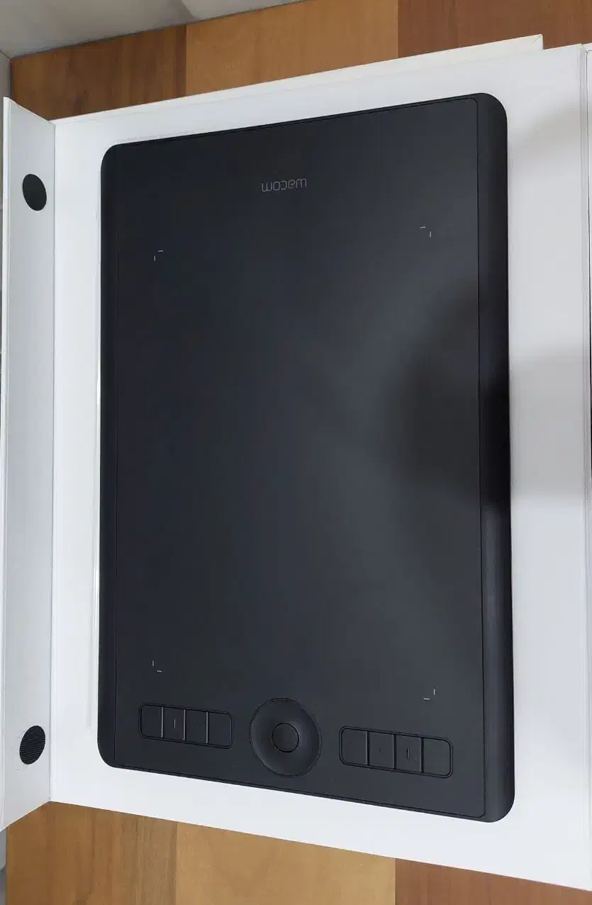 قلم نوری وکام intuos pro medium|تبلت|فردیس, شهرک شهید حسینی|دیوار