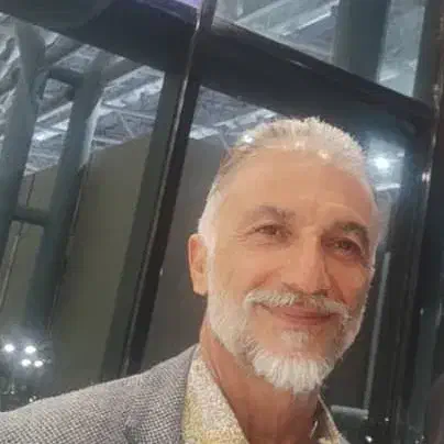 مشاور کسب‌ و کار و توسعه فردی با تجربه بیش از۳۰سال|فعالیت داوطلبانه|برخوار, |دیوار