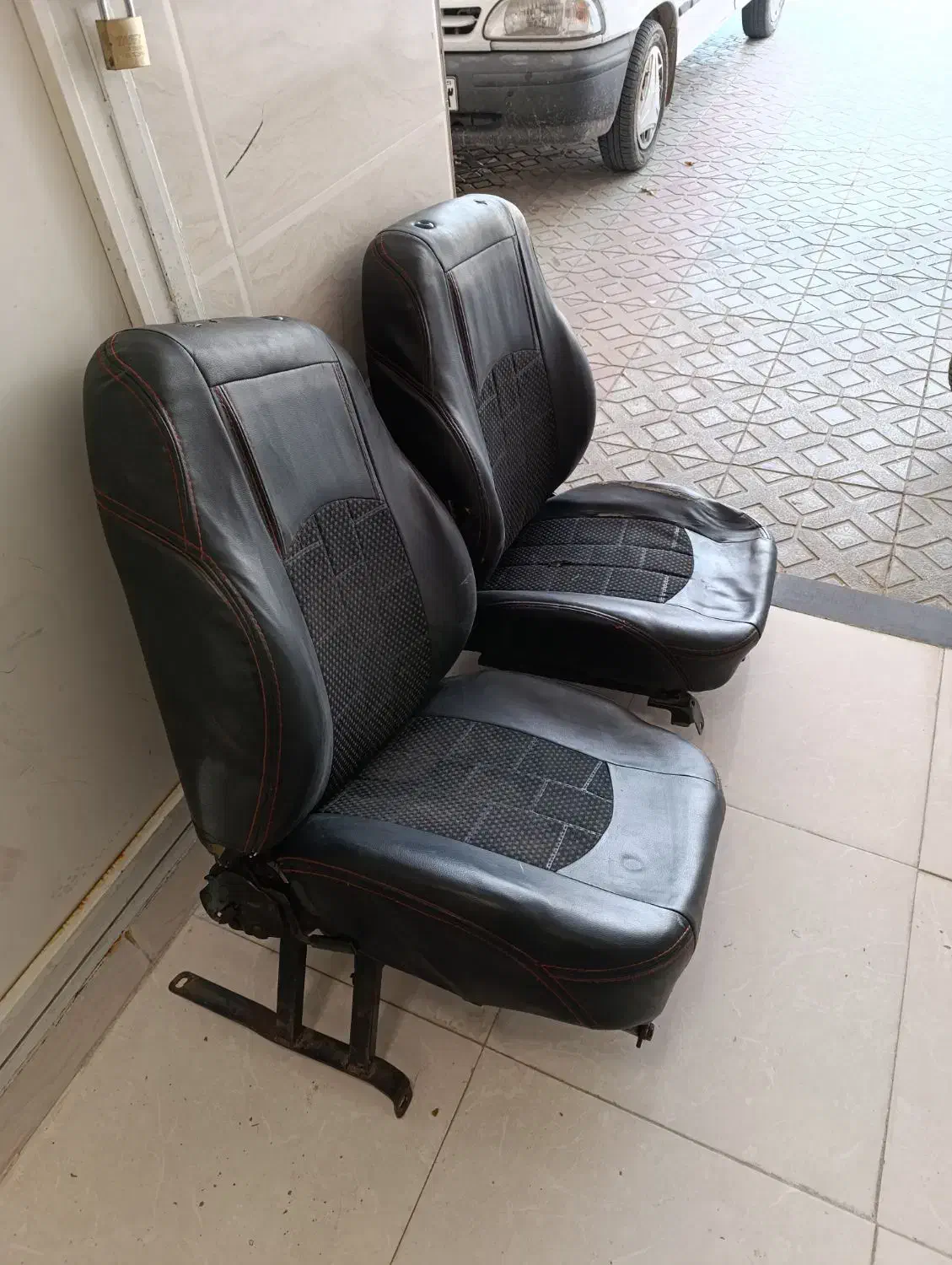 صندلی جلو|قطعات یدکی و لوازم جانبی|شیراز, باجگاه|دیوار