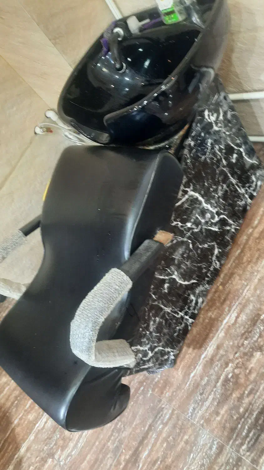 تجهیزات سالن ارایشگاه|آرایشگاه و سالن‌های زیبایی|لاهیجان, کاروانسرابر|دیوار