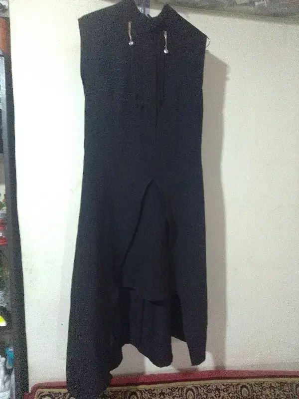 لباس مجلسی|لباس|قیدار, |دیوار