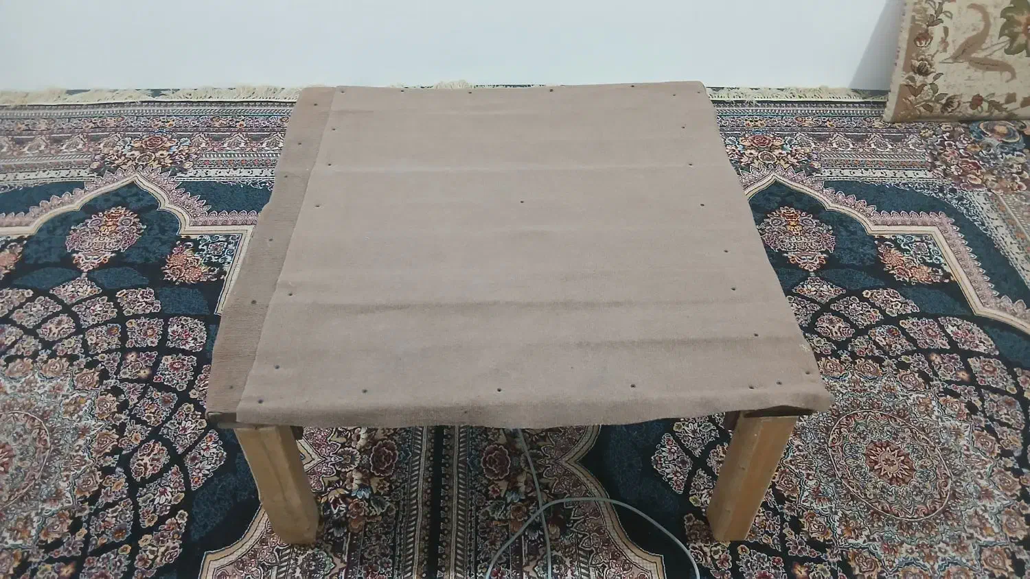 کرسی بسیار محکم 1در 1 بزرگ با سیم وسر لامپ نسوز|مبلمان خانگی و میز عسلی|ابهر, |دیوار