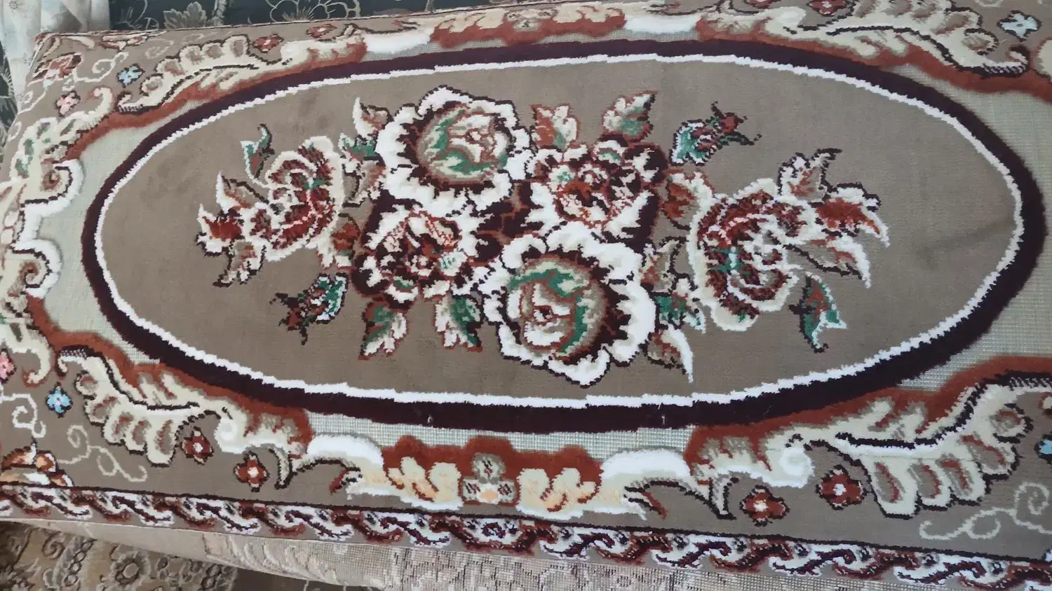 یک جفت پشتی نو|پشتی|فردوس (خراسان), |دیوار