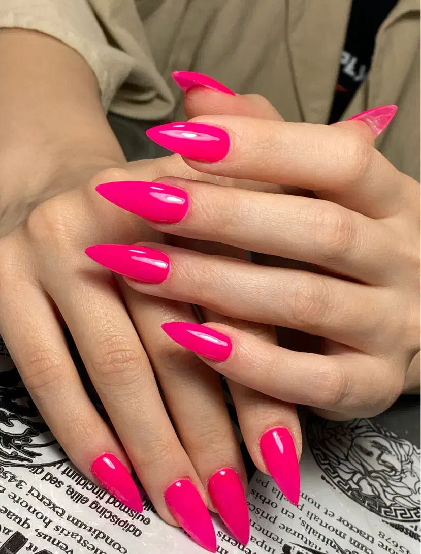 تخفیف خدمات کاشت ناخن بمدت یکماه|خدمات آرایشگری و زیبایی|رشت, آب و برق|دیوار