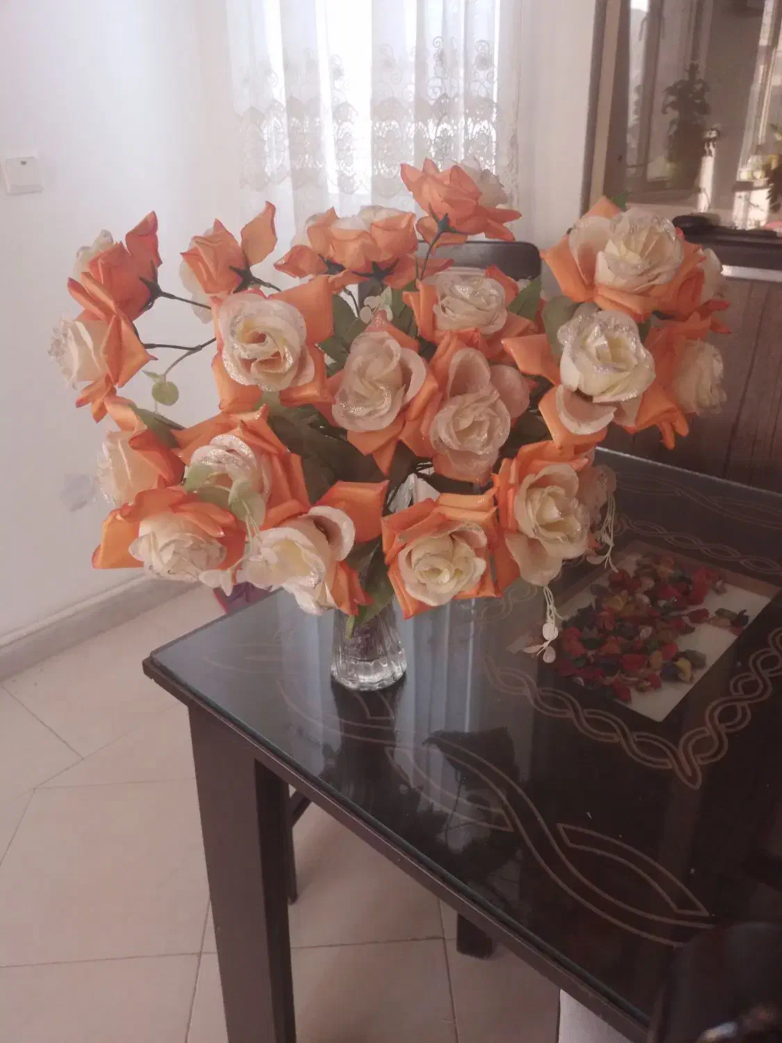 دسته گل زیبا قیمت ۳۰۰ هزار|گل مصنوعی|هشتگرد, فاز ۲ مهستان|دیوار