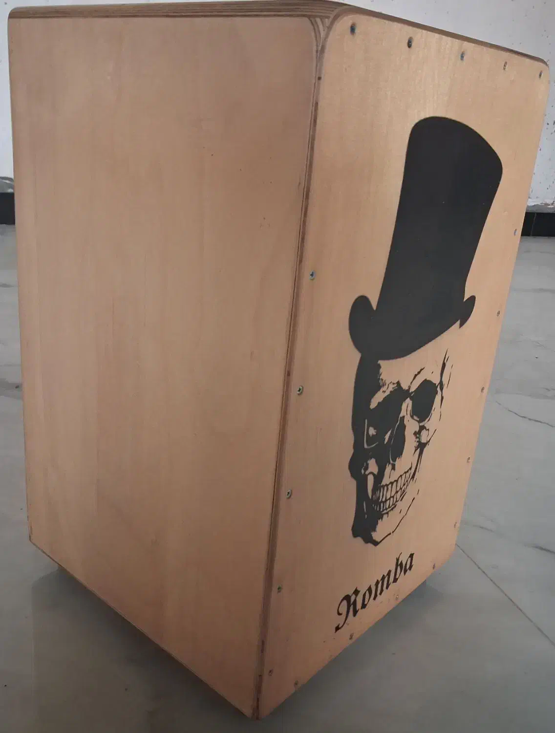 کاخن در حد نو|درام و پرکاشن|ساری, |دیوار