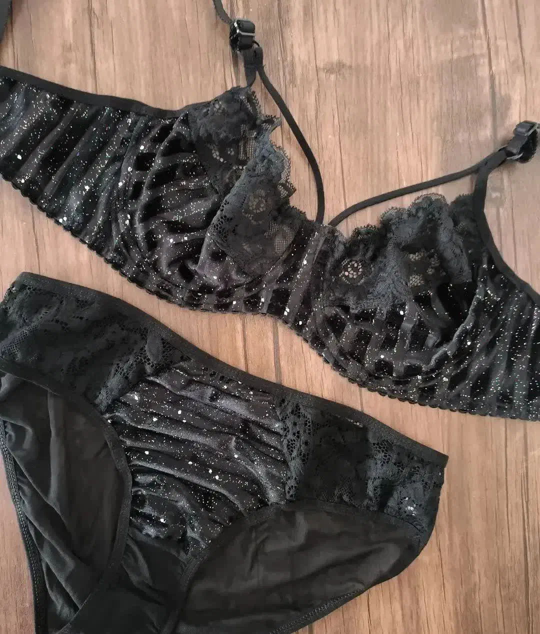 لباس زیر ارزان|لباس|باوی, |دیوار