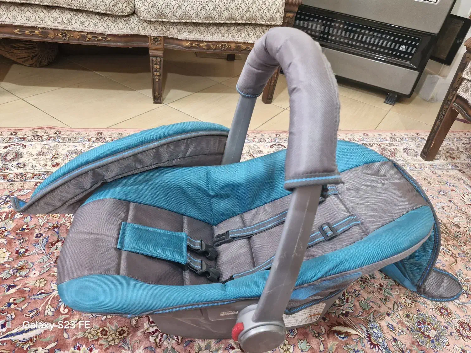 کریر و روروک|کالسکه و لوازم جانبی|شیراز, تندگویان|دیوار