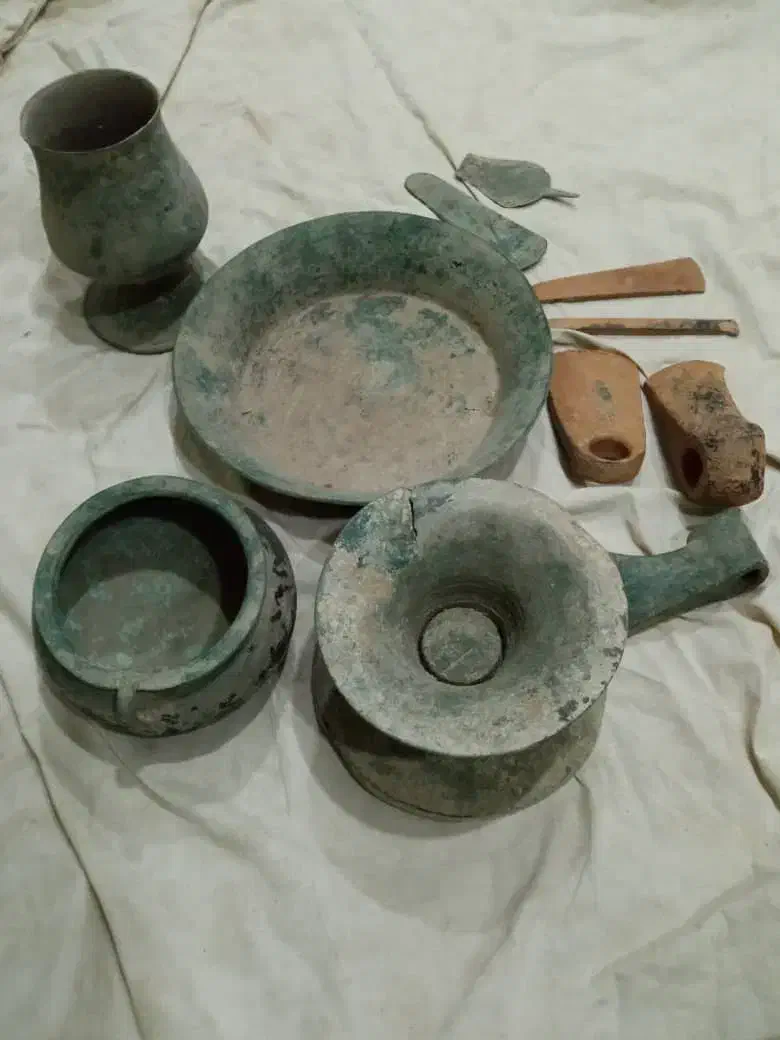 اشیاعتیقه وکلکسیونی|کلکسیون اشیاء عتیقه|قم, نخودی|دیوار