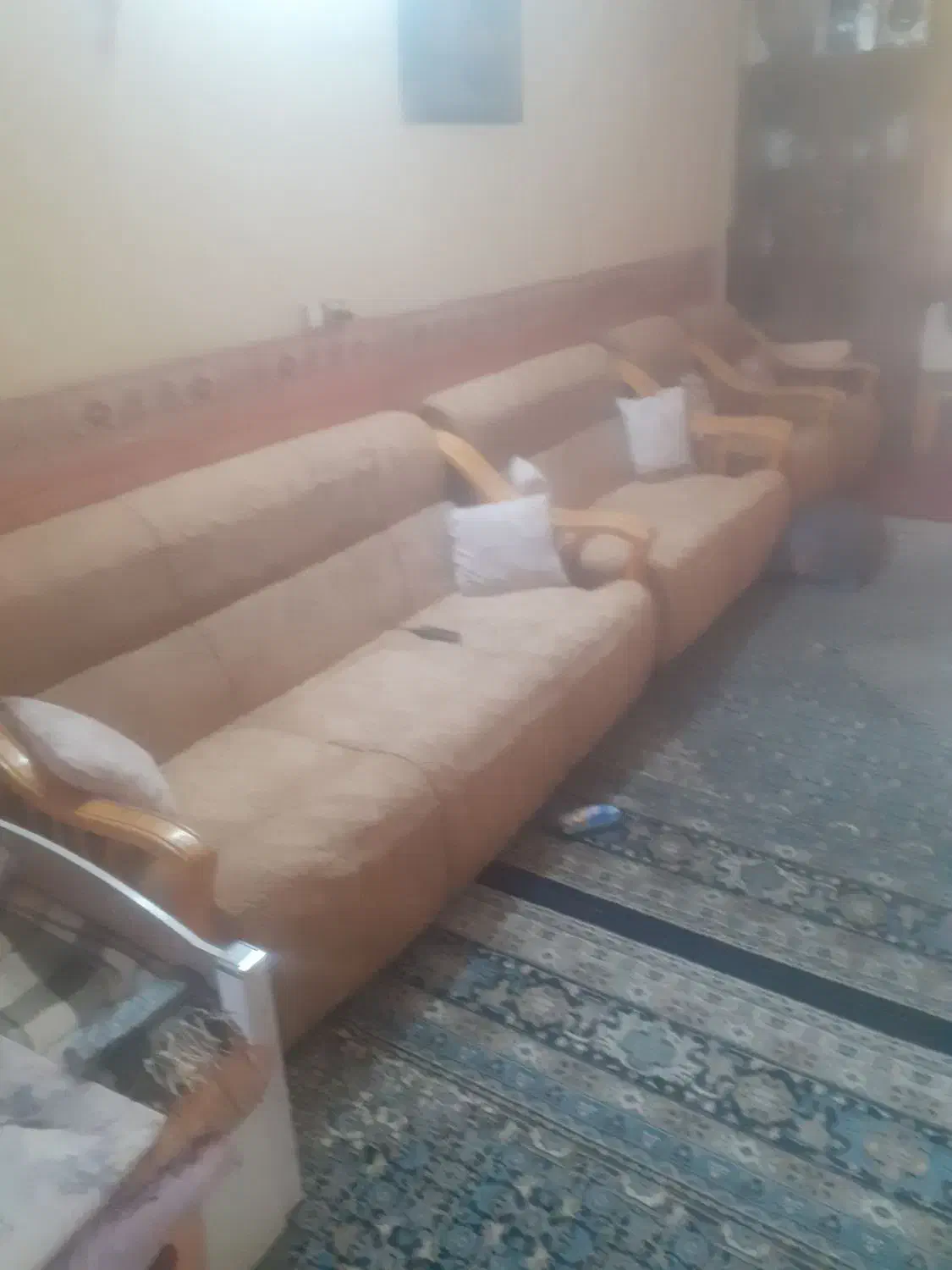 مبل نونوه هستش بخاتری جا نداریم مفروشیم|مبلمان خانگی و میز عسلی|کرمان, |دیوار