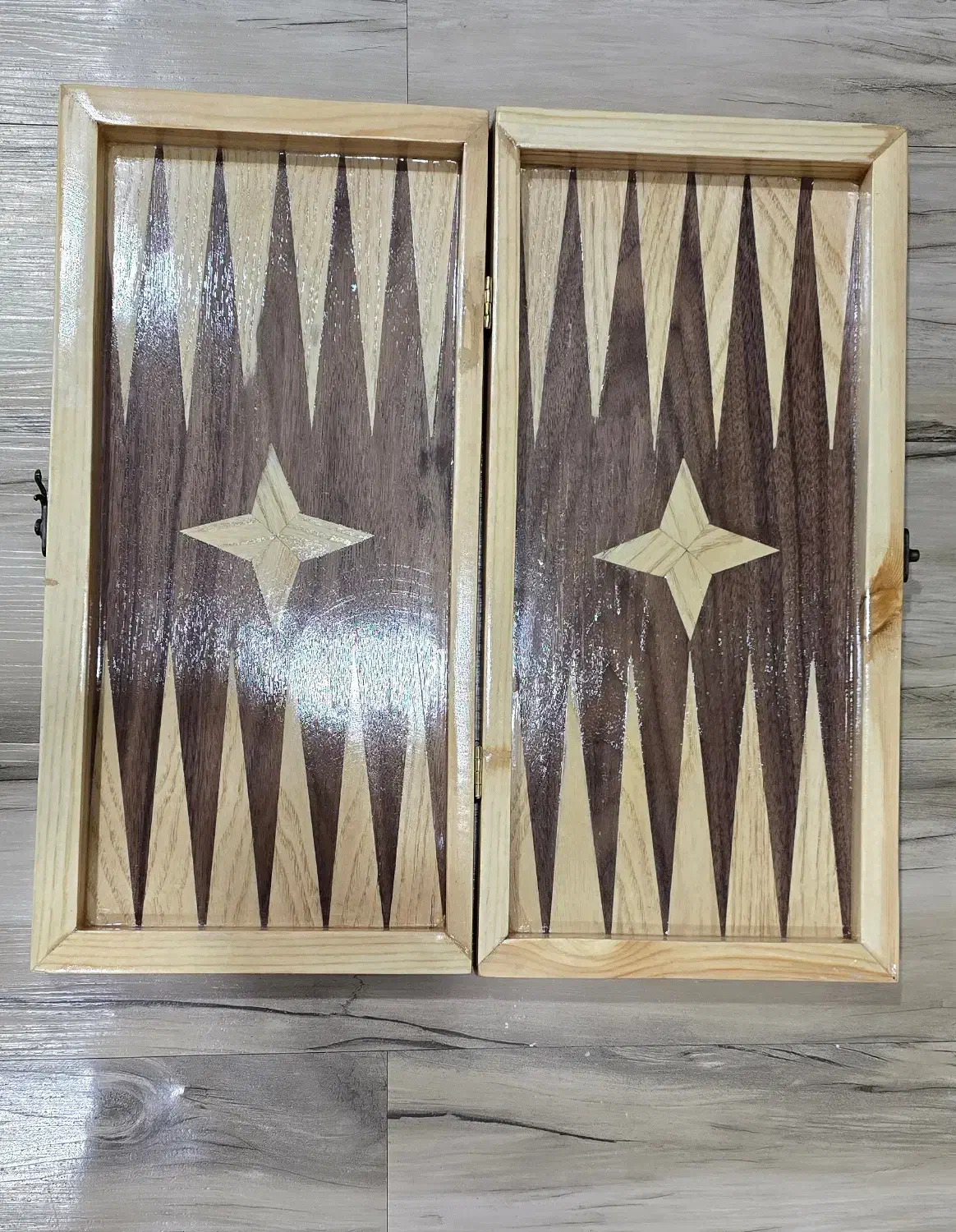 تخته نرد|اسباب‌‌بازی|فولادشهر, B2|دیوار