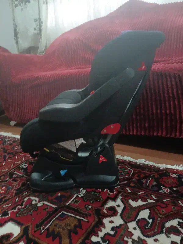 صندلی کودک سیاه|تخت و صندلی بچه|مراغه, |دیوار