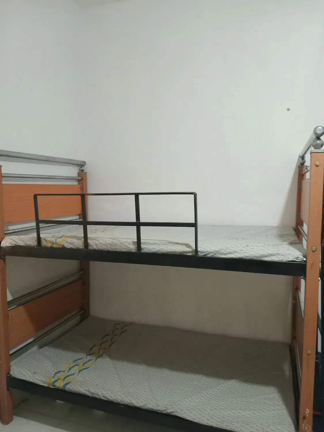 تخت|تخت و سرویس خواب|بیرجند, |دیوار