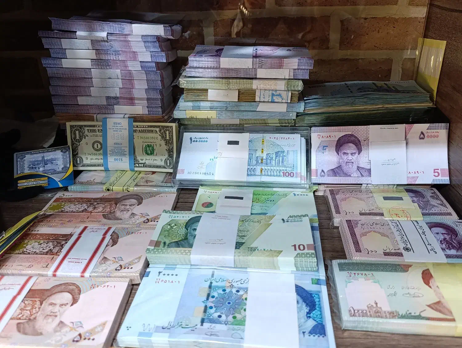 پول نو برای مراسم شادی|کلکسیون سکه، تمبر، اسکناس|همدان, |دیوار